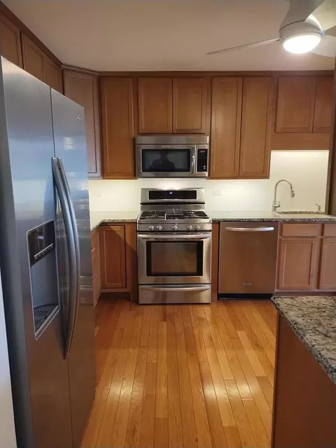 Kitchen - 1305 Nutmeg Ct #A, Mount Prospect, IL 60056 photo 1 of 4