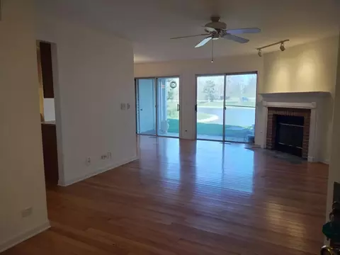 Living - 1305 Nutmeg Ct #A, Mount Prospect, IL 60056 photo 1 of 2
