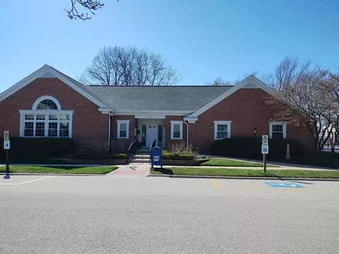 Exterior - 1305 Nutmeg Ct #A, Mount Prospect, IL 60056 photo 7 of 7
