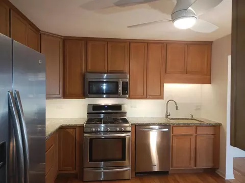 Kitchen - 1305 Nutmeg Ct #A, Mount Prospect, IL 60056 photo 2 of 4