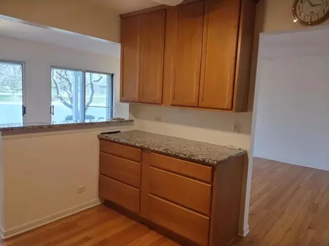 Kitchen - 1305 Nutmeg Ct #A, Mount Prospect, IL 60056 photo 4 of 4