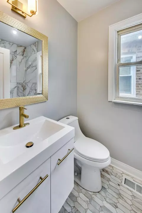 Bath - 733 E 88th St, Chicago, IL 60619 photo 1 of 2