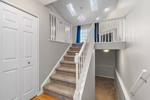 Entry Way - 1508 Arbor Ln, Elgin, IL 60123 photo 2 of 2