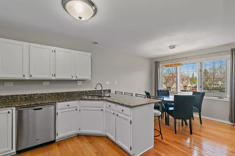 Kitchen - 1508 Arbor Ln, Elgin, IL 60123 photo 2 of 3