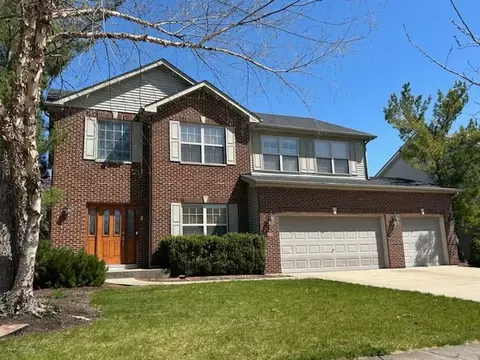 914 Butterfield Cir E, Shorewood, IL 60404