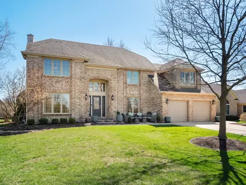 26 W075 Pheasant Ct, Carol Stream, IL 60188