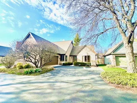 1020 Oakfern Ln, Darien, IL 60561