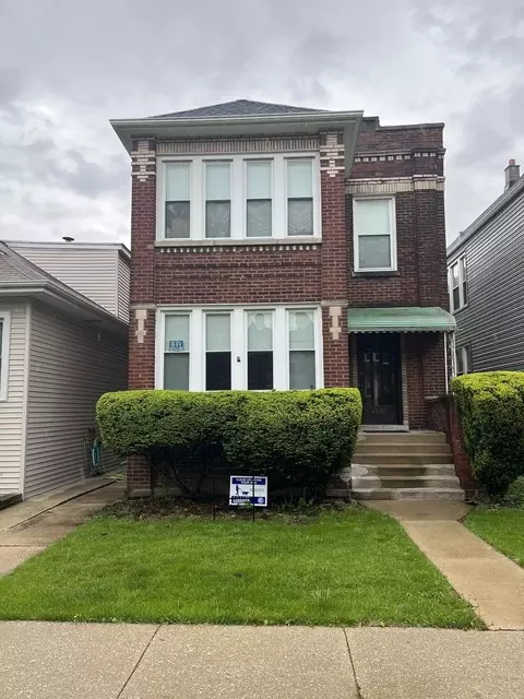 4839 W Hutchinson St, Chicago, IL 60641
