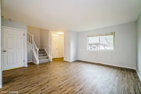 1515 Mohawk Trl, Wheeling, IL 60090 photo 5