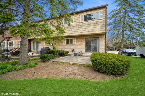 1515 Mohawk Trl, Wheeling, IL 60090 photo 2