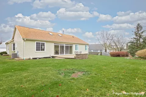 Exterior - 1911 Birch Ln, Mchenry, IL 60051 photo 11 of 11