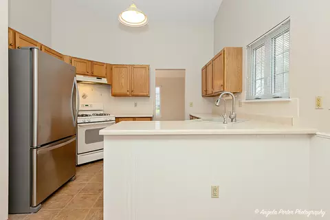 Kitchen - 1911 Birch Ln, Mchenry, IL 60051 photo 3 of 6