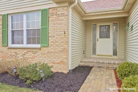 Exterior - 1911 Birch Ln, Mchenry, IL 60051 photo 2 of 11