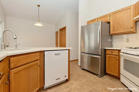 Kitchen - 1911 Birch Ln, Mchenry, IL 60051 photo 2 of 6
