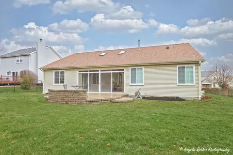 Exterior - 1911 Birch Ln, Mchenry, IL 60051 photo 7 of 11