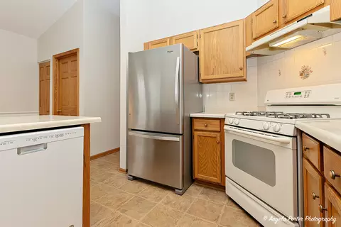Kitchen - 1911 Birch Ln, Mchenry, IL 60051 photo 6 of 6