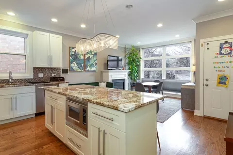 Kitchen - 2153 N Stave St, Chicago, IL 60647 photo 3 of 5