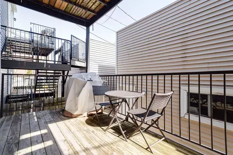 Exterior - 2153 N Stave St, Chicago, IL 60647 photo 2 of 4