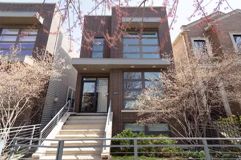 2153 N Stave St, Chicago, IL 60647