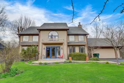 14856 W Park Ave, Green Oaks, IL 60048