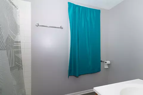 Bath - 2015 E Jackson St, Bloomington, IL 61701 photo 1 of 3