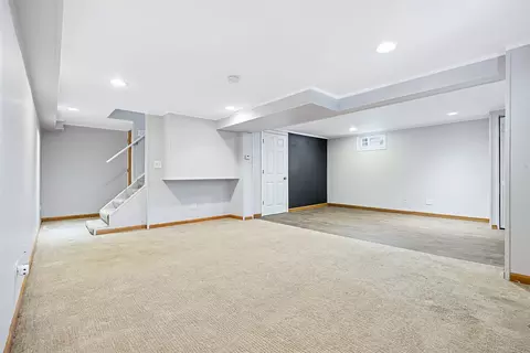 222 Hillside Ct, Wheaton, IL 60187 photo 14
