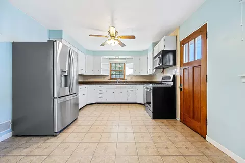 222 Hillside Ct, Wheaton, IL 60187 photo 4