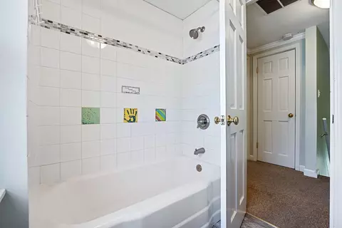 222 Hillside Ct, Wheaton, IL 60187 photo 8