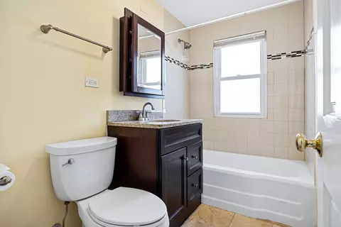 222 Hillside Ct, Wheaton, IL 60187 photo 10