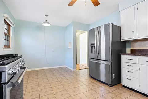 222 Hillside Ct, Wheaton, IL 60187 photo 5