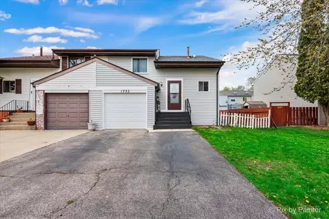 1732 Whitney Dr, Hanover Park, IL 60133