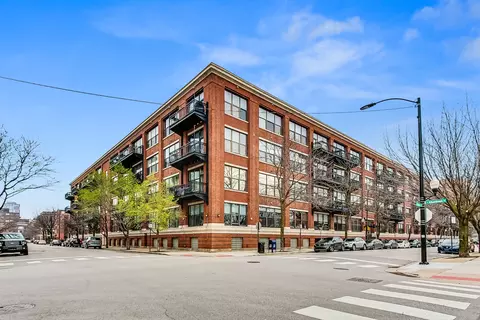 1040 W Adams St #262, Chicago, IL 60607