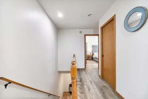 Entry Way - 2313 Bluejay Trl, Elgin, IL 60123 photo 1 of 2