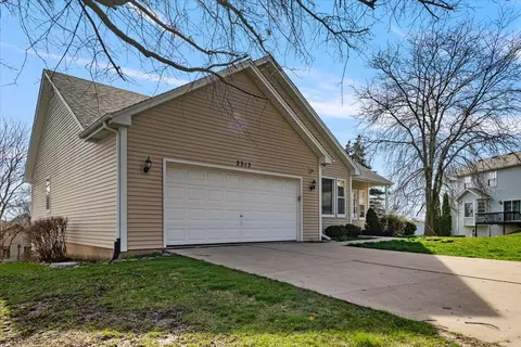 Exterior - 2313 Bluejay Trl, Elgin, IL 60123 photo 8 of 8
