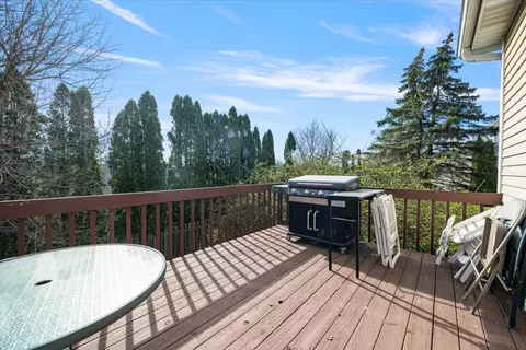 Exterior - 2313 Bluejay Trl, Elgin, IL 60123 photo 2 of 8