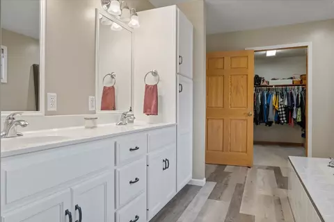 Bath - 9358 Abbey Way, Downs, IL 61736 photo 3 of 5