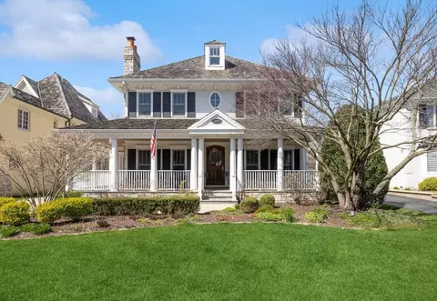 5566 S Oak St, Hinsdale, IL 60521