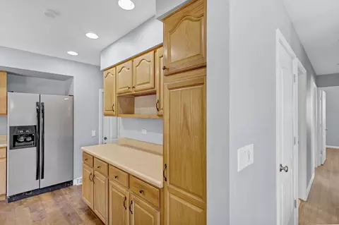 Kitchen - 544 Summit St, Algonquin, IL 60102 photo 3 of 5