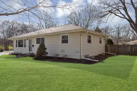 Exterior - 544 Summit St, Algonquin, IL 60102 photo 3 of 6