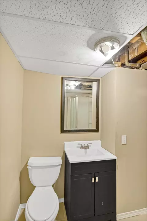 Bath - 544 Summit St, Algonquin, IL 60102 photo 3 of 3