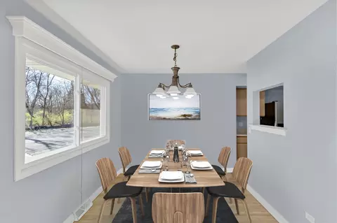 Dining - 544 Summit St, Algonquin, IL 60102 photo 1 of 1