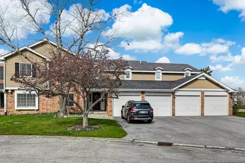 7276 Maplewood Ct #A, Willowbrook, IL 60527