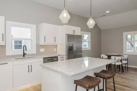 Kitchen - 17 Ryan Dr, Bloomington, IL 61701 photo 3 of 7
