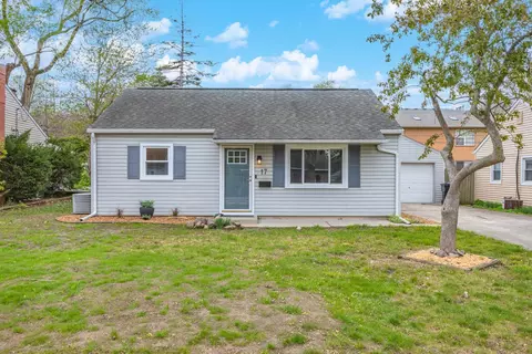 Exterior - 17 Ryan Dr, Bloomington, IL 61701 photo 11 of 16