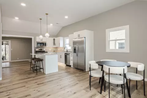 Kitchen - 17 Ryan Dr, Bloomington, IL 61701 photo 1 of 7