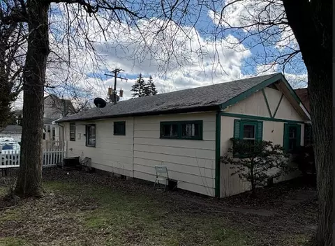109 E Chicago Ave, Westmont, IL 60559