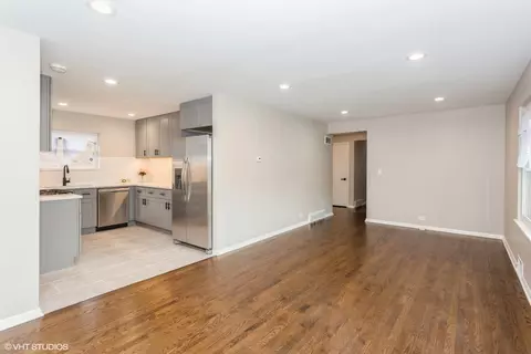 528 Dodge Ave, Evanston, IL 60202 photo 4