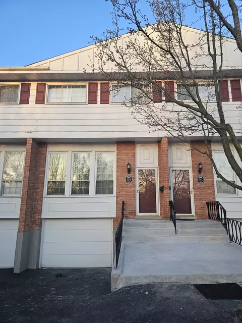 958 Green Bay Rd #B, Glencoe, IL 60022