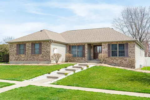 1380 Axcel Ln, Sycamore, IL 60178