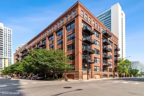 520 W Huron St #411, Chicago, IL 60610